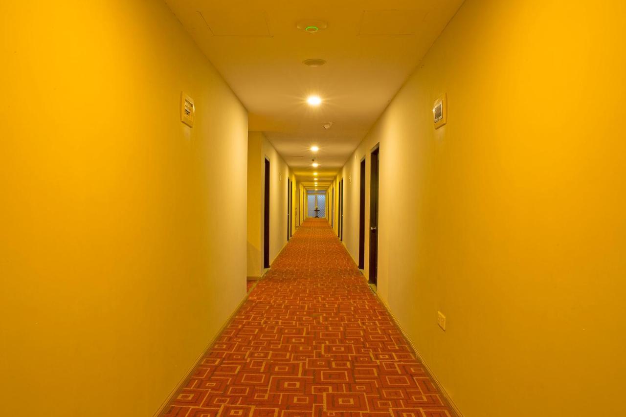 Sky View Hotel Bagan Exterior photo