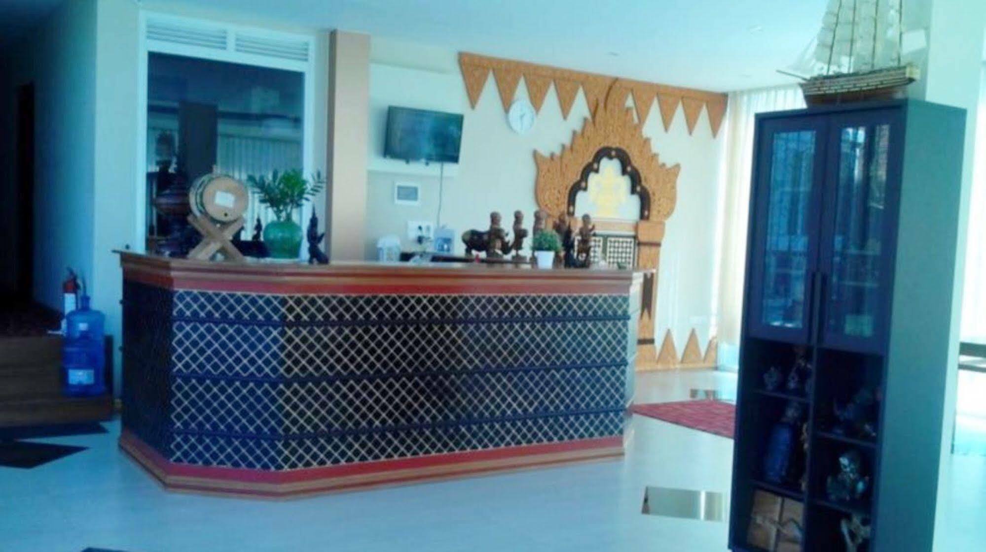 Sky View Hotel Bagan Exterior photo
