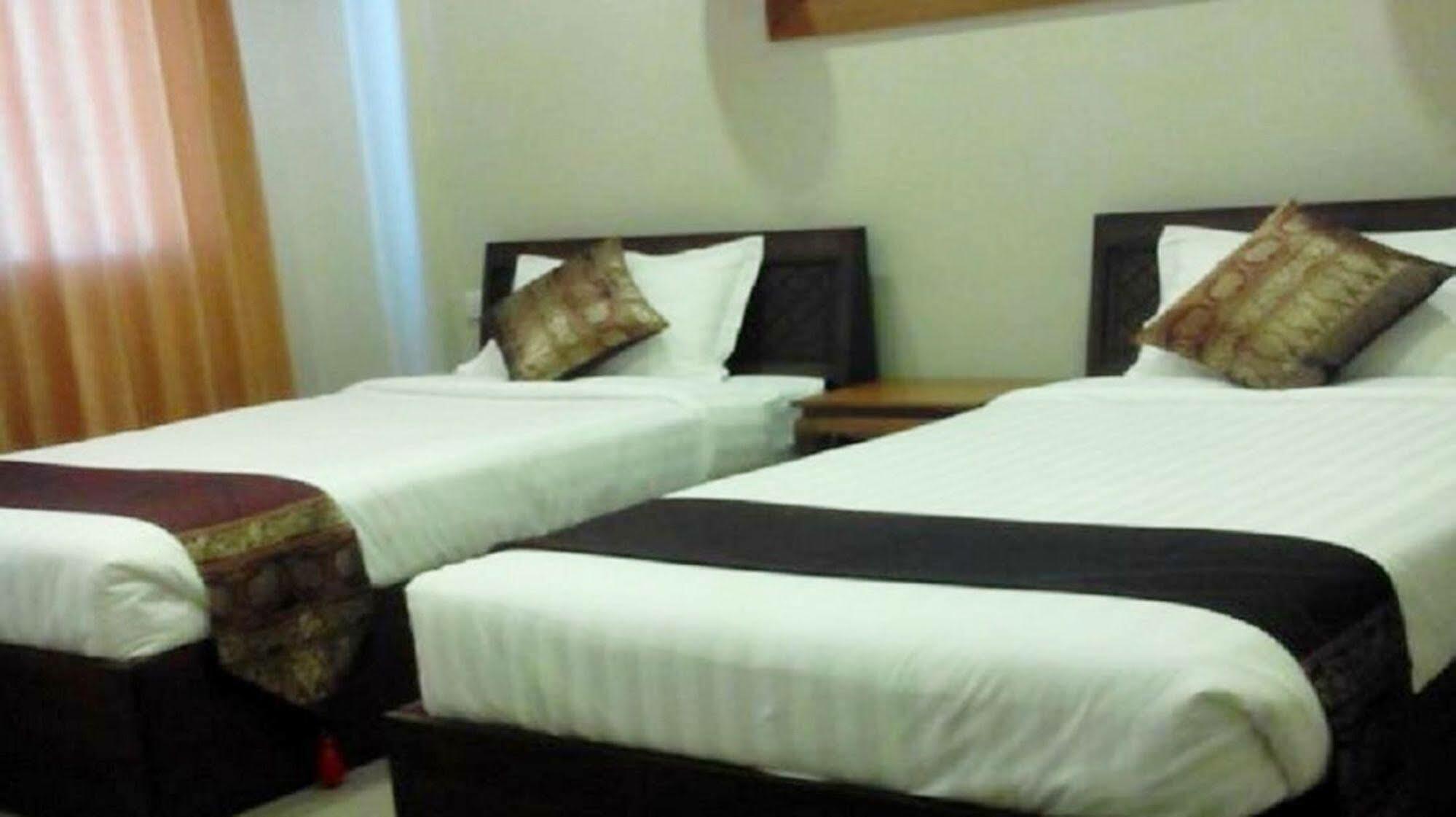 Sky View Hotel Bagan Exterior photo