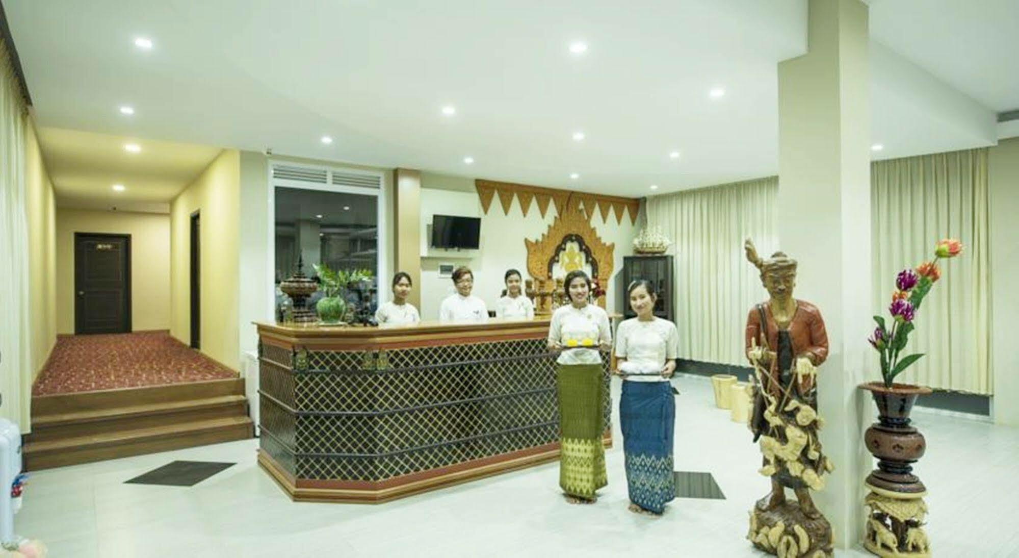 Sky View Hotel Bagan Exterior photo