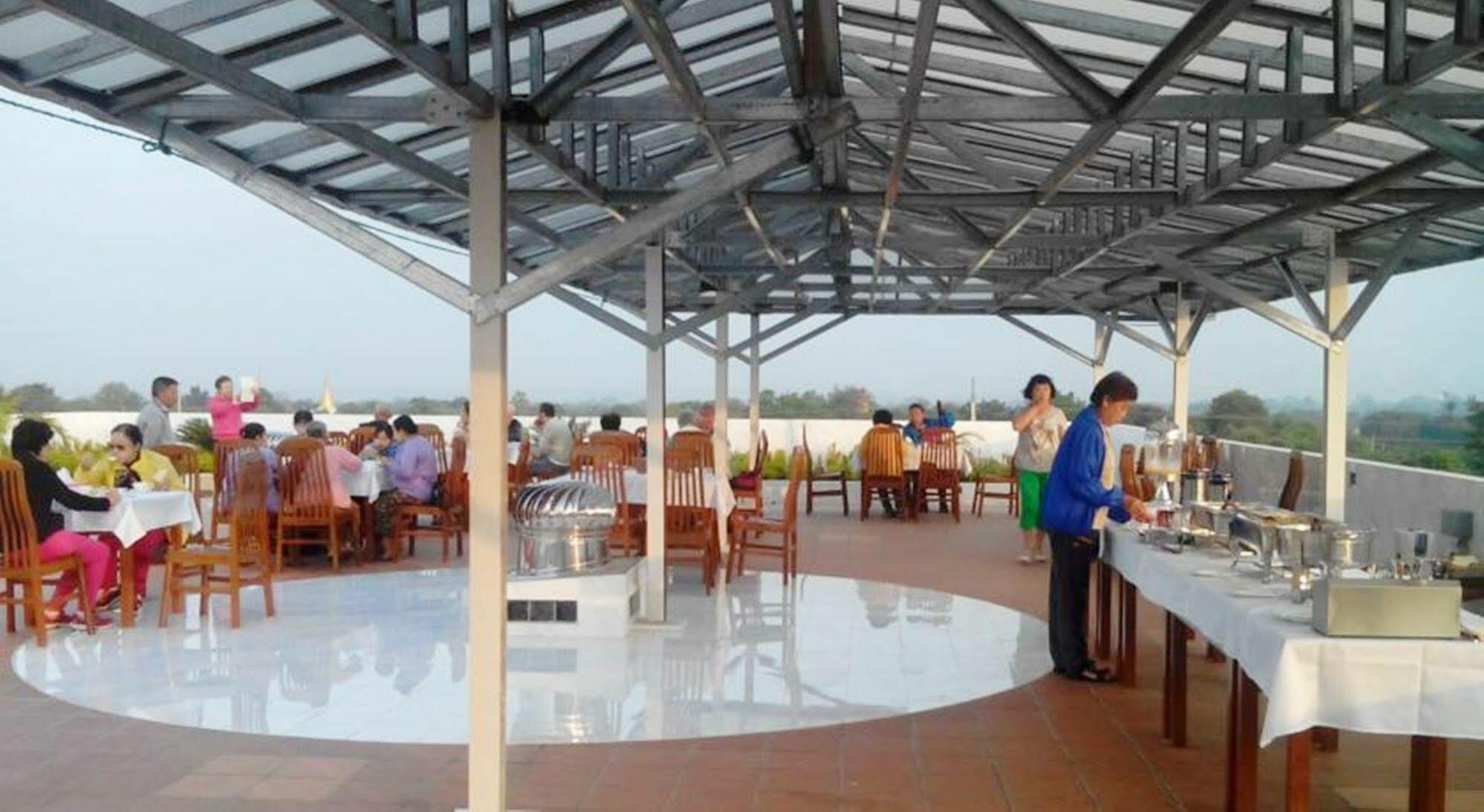 Sky View Hotel Bagan Exterior photo