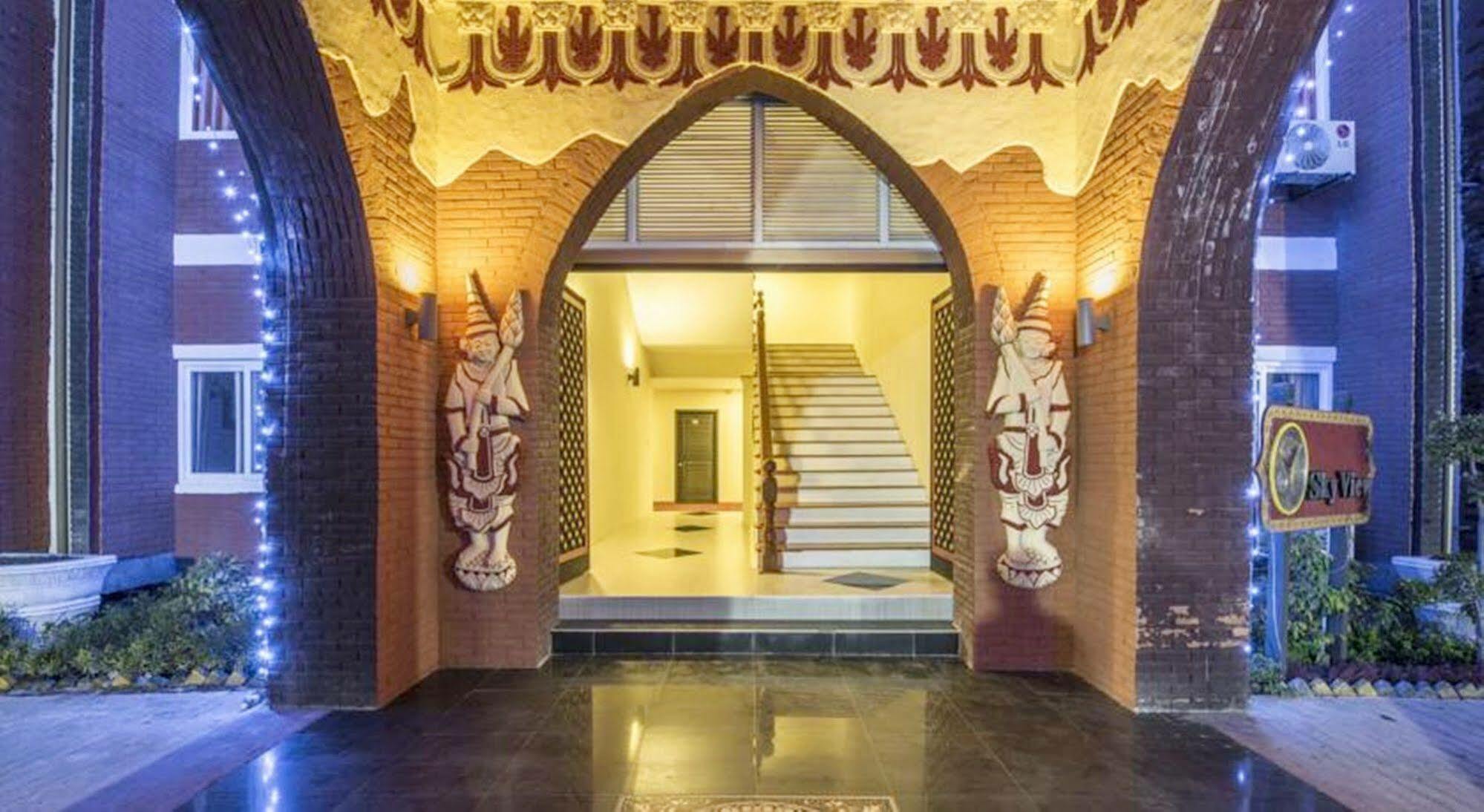 Sky View Hotel Bagan Exterior photo