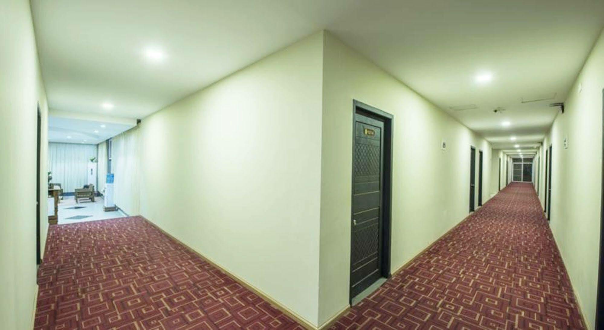 Sky View Hotel Bagan Exterior photo